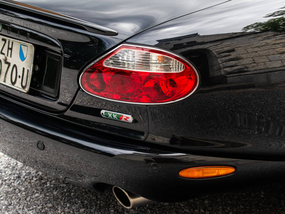 Immagine 9/42 di Jaguar XKR (2003)