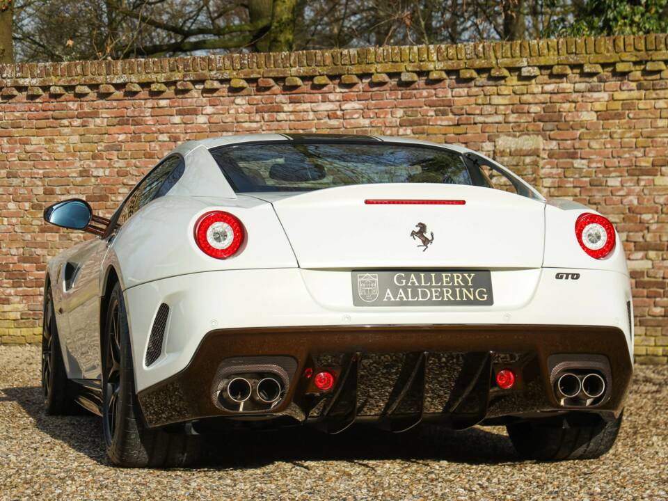 Image 19/50 de Ferrari 599 GTO (2011)