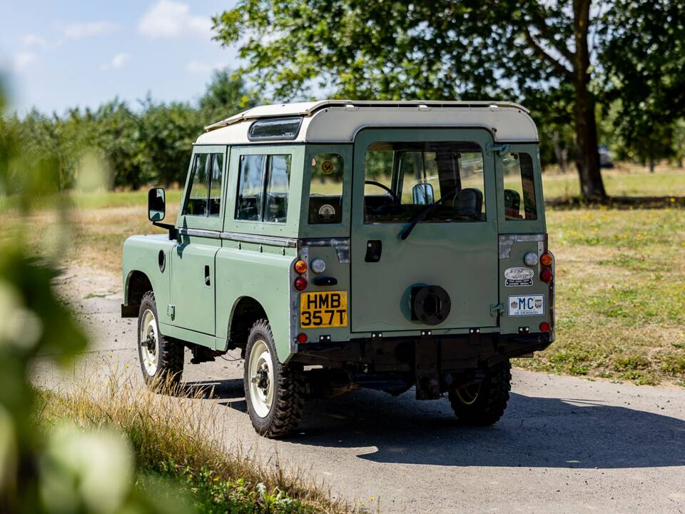Image 13/50 of Land Rover 88 (1978)