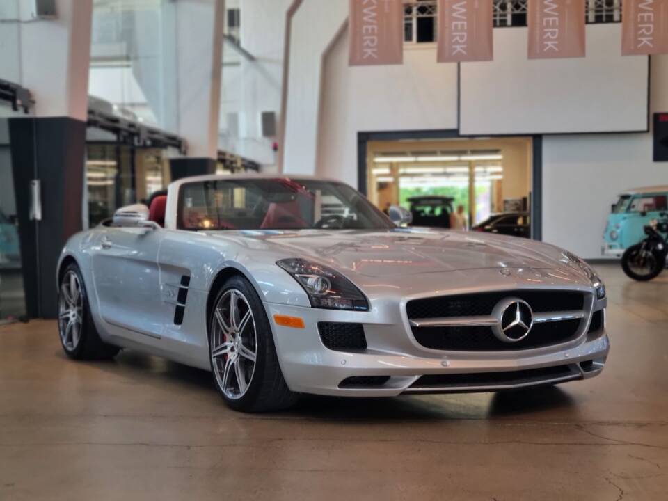 Bild 2/95 von Mercedes-Benz SLS AMG Roadster (2012)