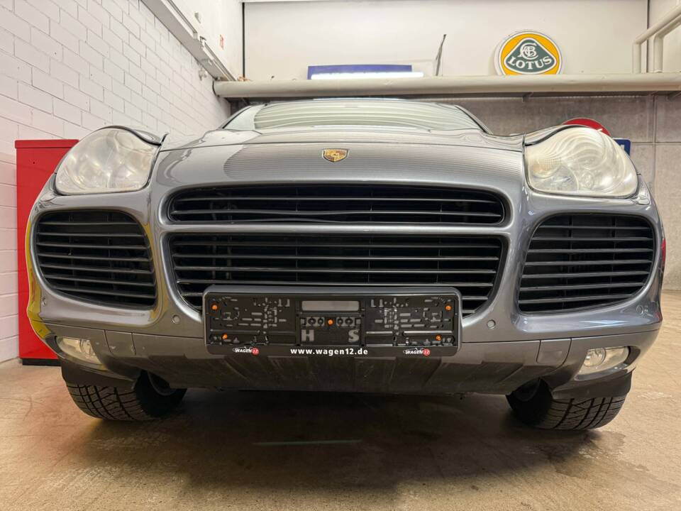 Image 3/16 de Porsche Cayenne Turbo (2003)