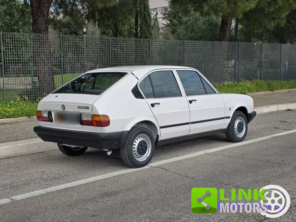 Image 2/10 of Alfa Romeo Alfasud 1.2 ti (1983)