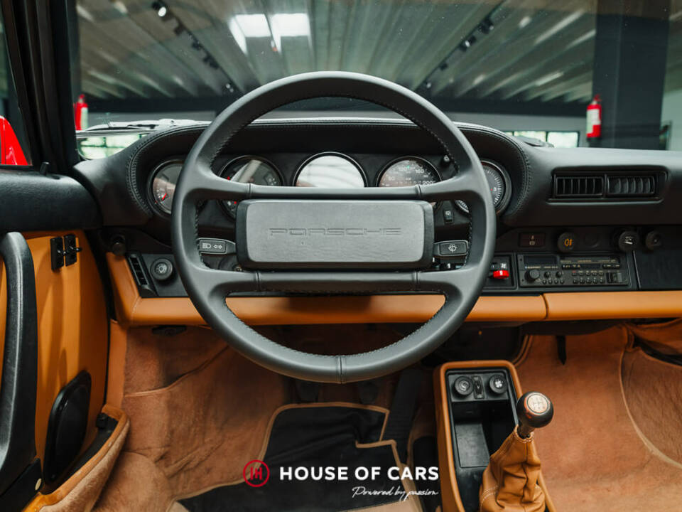 Image 17/25 of Porsche 911 SC 3.0 (1983)