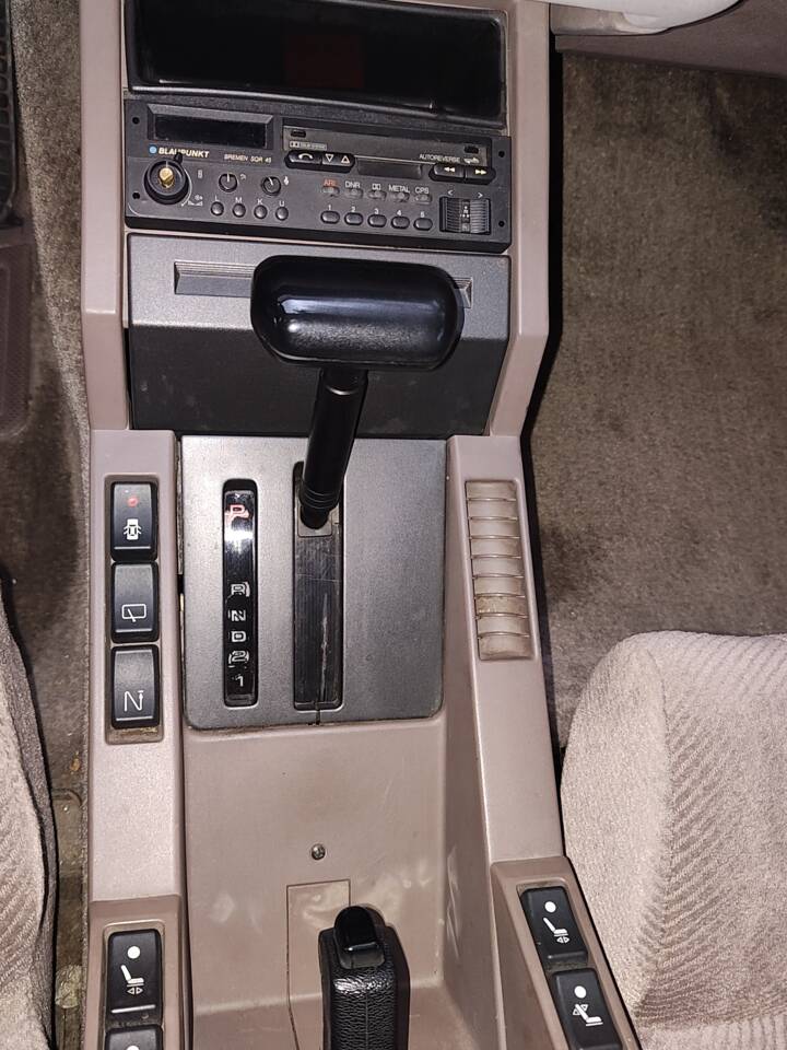 Bild 20/31 von Renault R 25 V6 (1984)