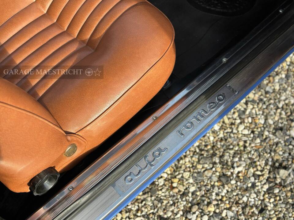 Bild 60/100 von Alfa Romeo Giulia GT 1300 Junior (1973)
