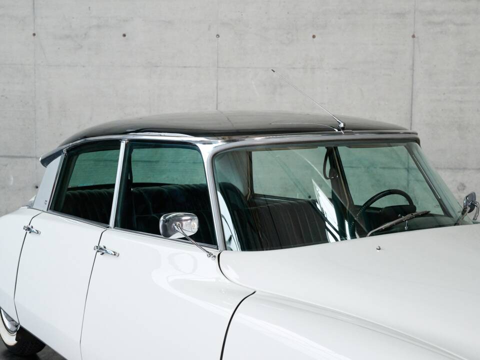 Bild 35/50 von Citroën DS 21 Pallas (1966)
