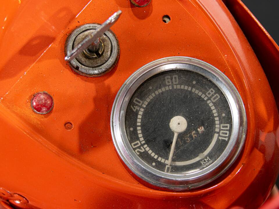 Bild 46/50 von Gilera Giubileo 175 Sport (1963)