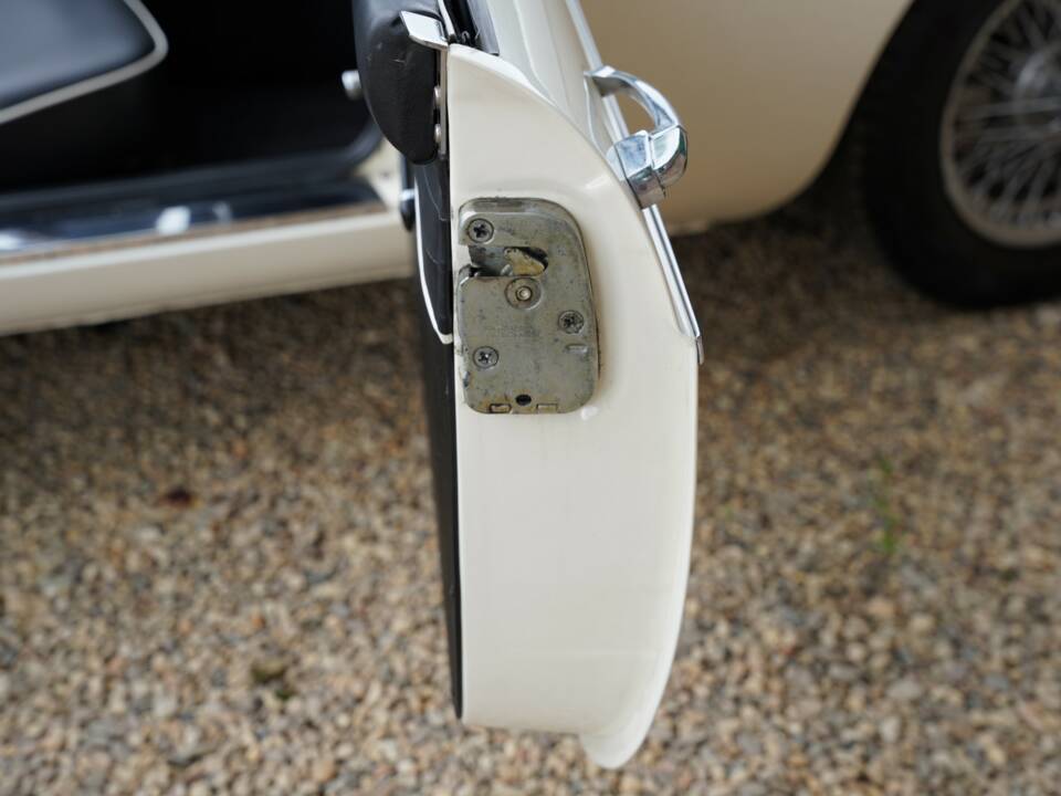 Bild 42/50 von MG MGB (1966)