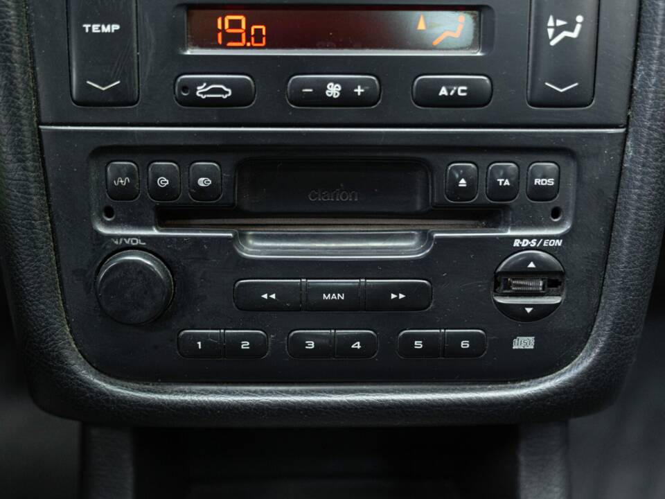 Imagen 32/48 de Peugeot 406 Coupé 2.0 16V (2000)