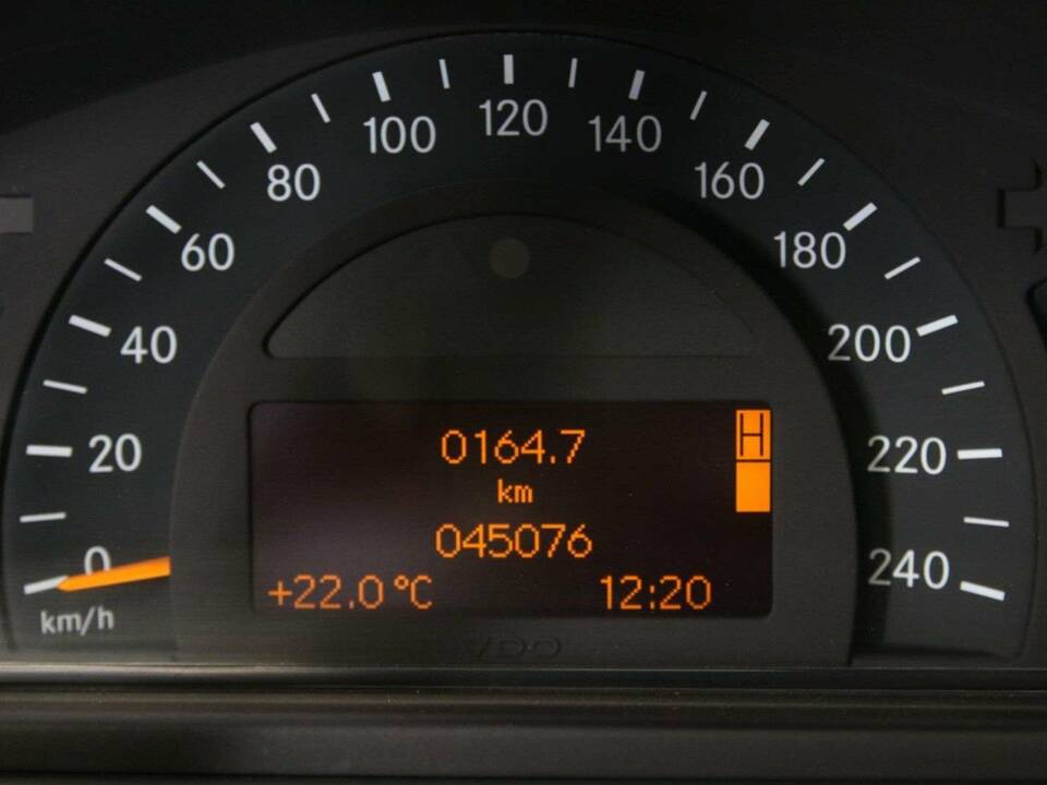 Imagen 18/50 de Mercedes-Benz G 500 (SWB) (2006)