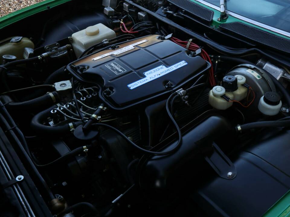 Image 15/50 of Alfa Romeo Montreal (1973)
