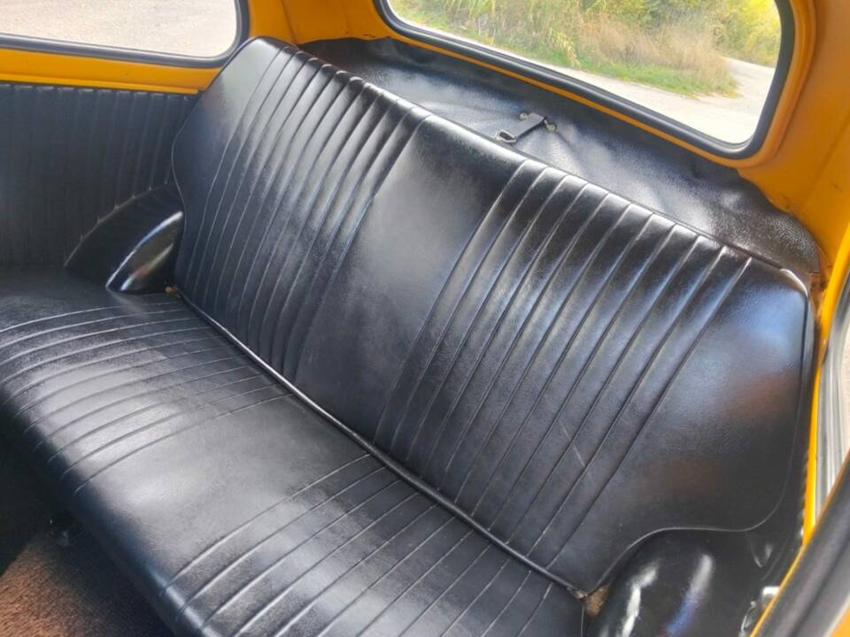 Image 23/33 of FIAT 500 L (1970)