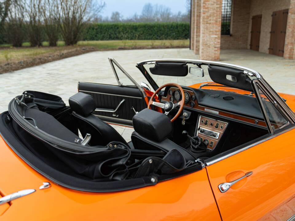 Image 28/50 of FIAT Dino 2400 Spider (1972)