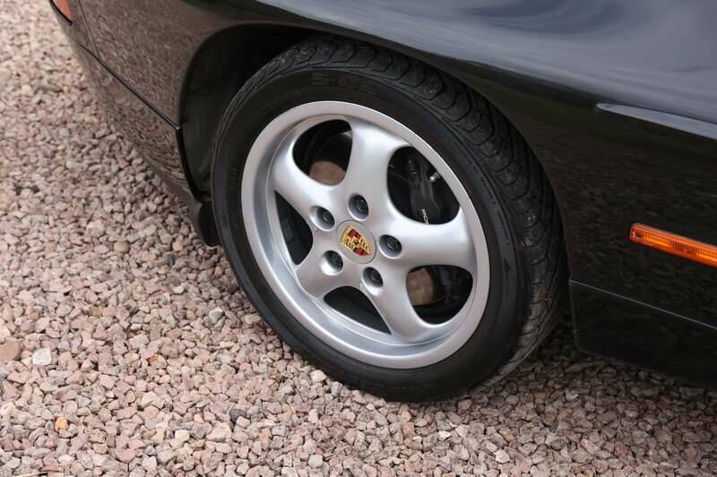 Bild 34/50 von Porsche 928 GTS (1995)