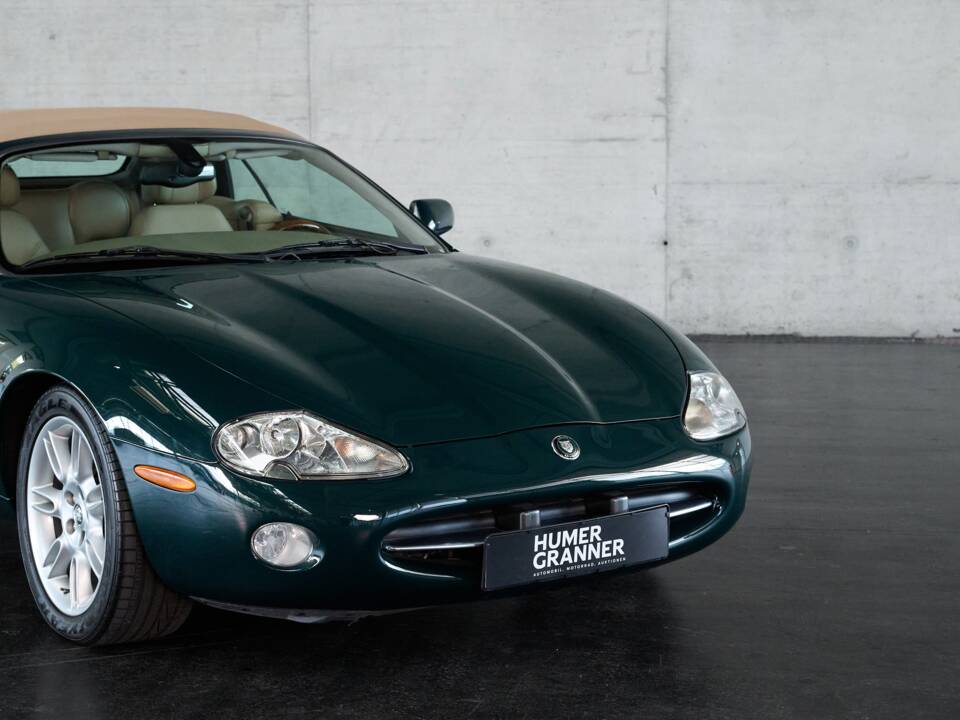 Bild 18/50 von Jaguar XK8 4.0 (2002)