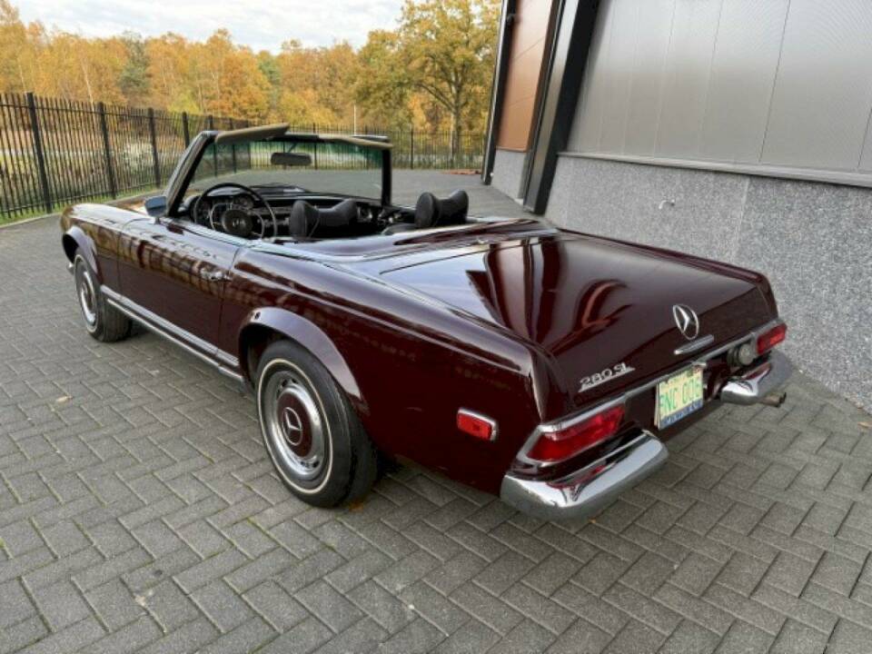 Image 3/36 de Mercedes-Benz 280 SL (1969)