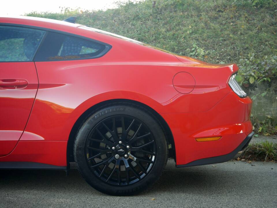 Image 9/33 de Ford Mustang GT 5.0 V8 (2022)