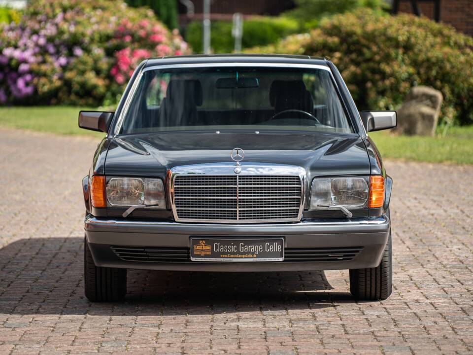 Image 7/91 of Mercedes-Benz 560 SEL (1990)