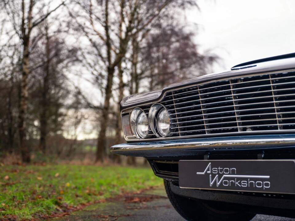 Image 3/63 de Aston Martin DBS (1968)