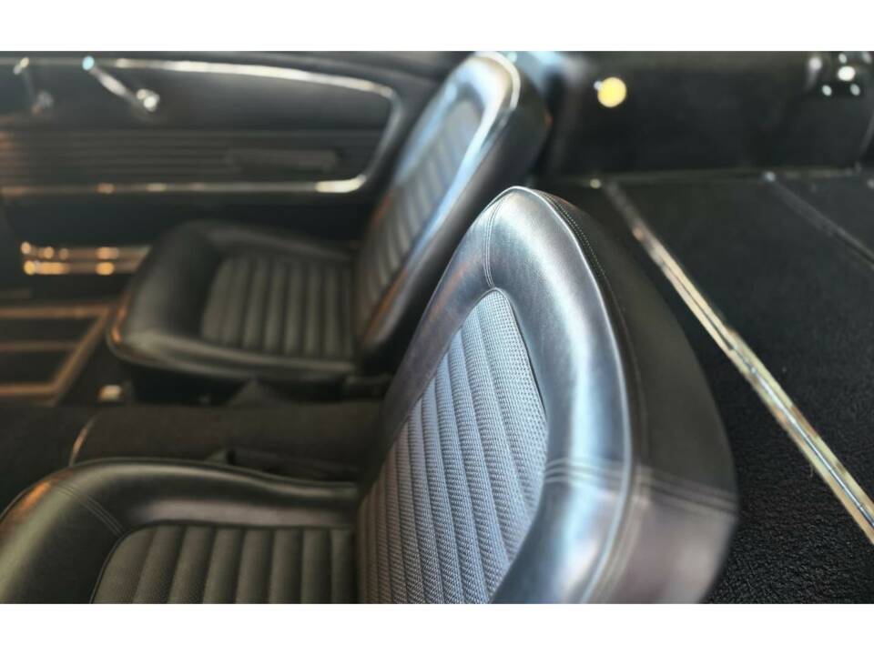 Image 28/50 de Ford Mustang 390 GTA (1966)