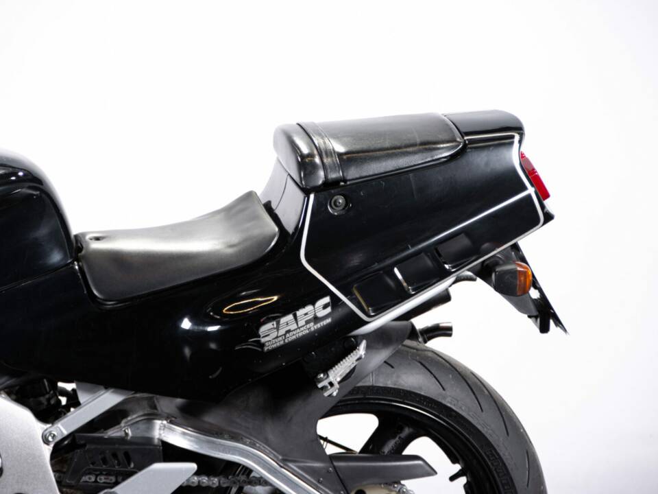 Immagine 20/48 di Suzuki RGV 250 Gamma (1990)