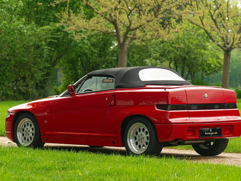 Immagine 17/50 di Alfa Romeo RZ (1993)