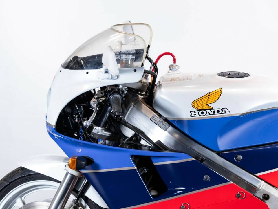 Afbeelding 8/50 van Honda VFR 750R RC 30 (1989)