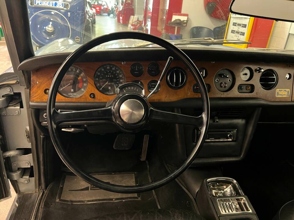 Image 9/20 of Rolls-Royce Corniche I (1974)