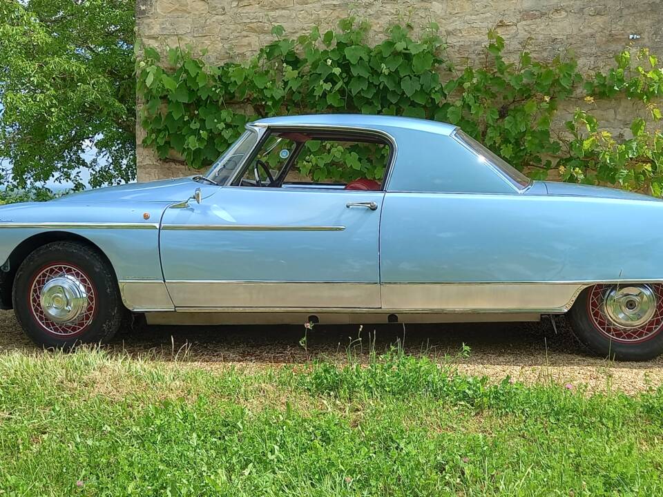 Imagen 2/18 de Citroën DS 19 Chapron Le Dandy (1965)