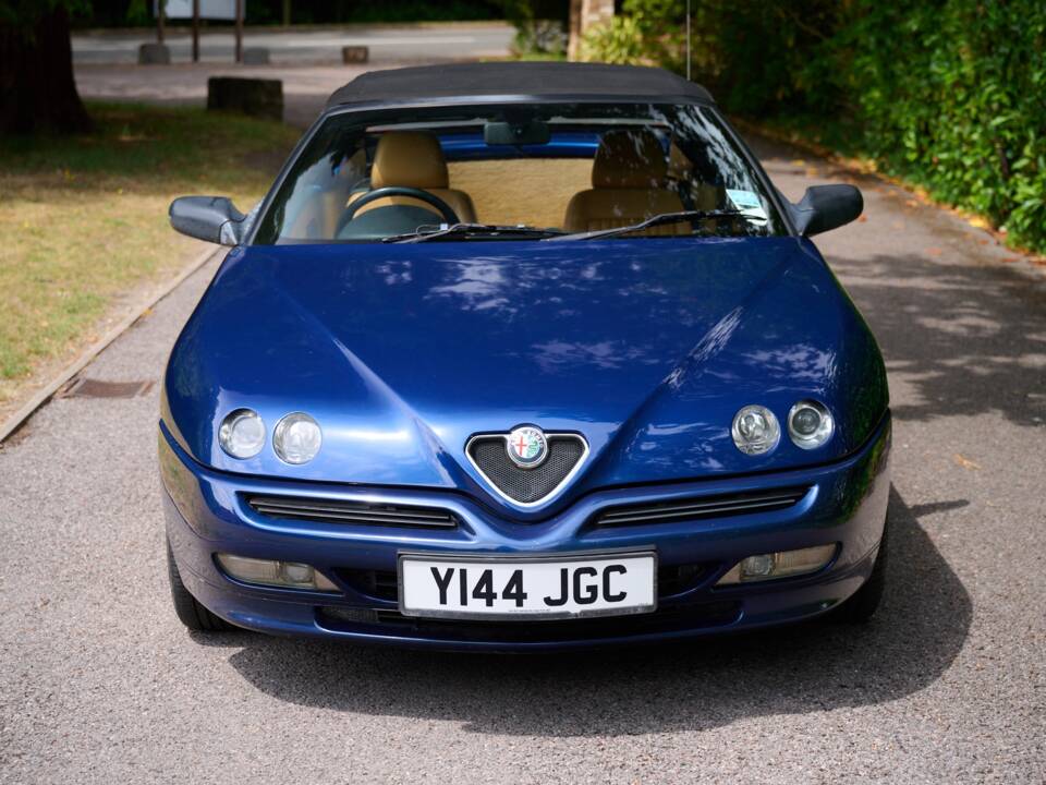 Image 26/45 of Alfa Romeo Spider 2.0 Twin Spark 16V (2001)