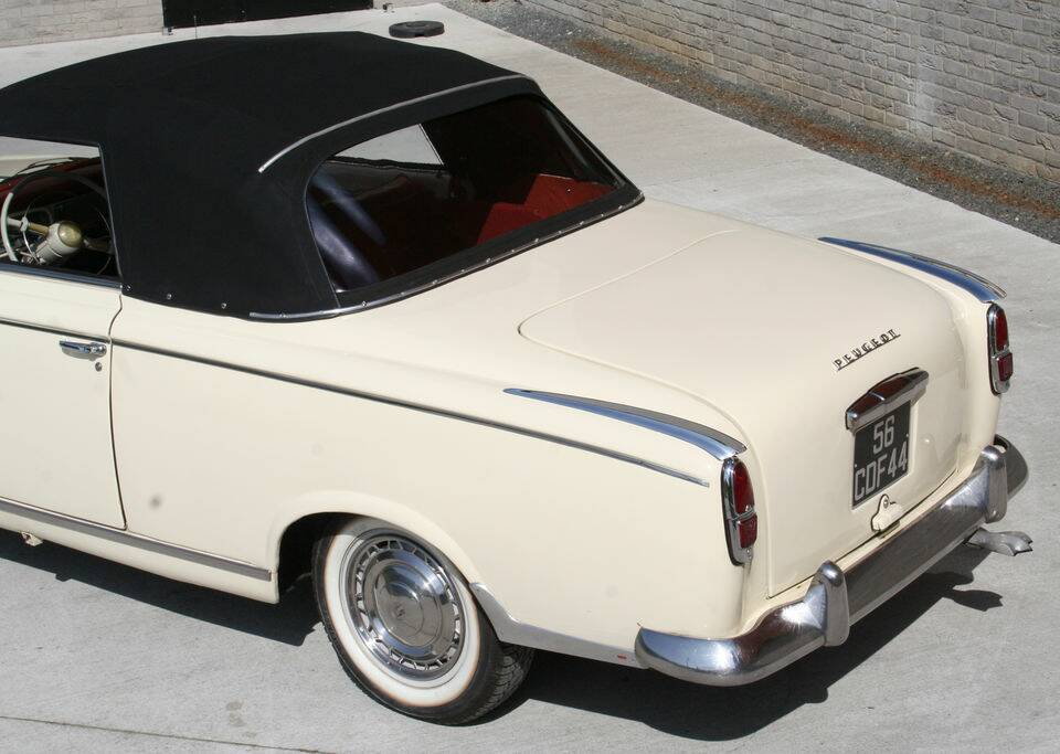 Image 6/8 de Peugeot 403 C (1960)