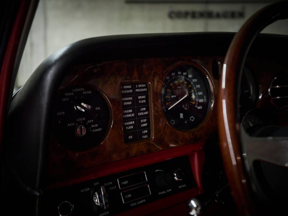 Image 53/100 de Rolls-Royce Silver Shadow II (1979)