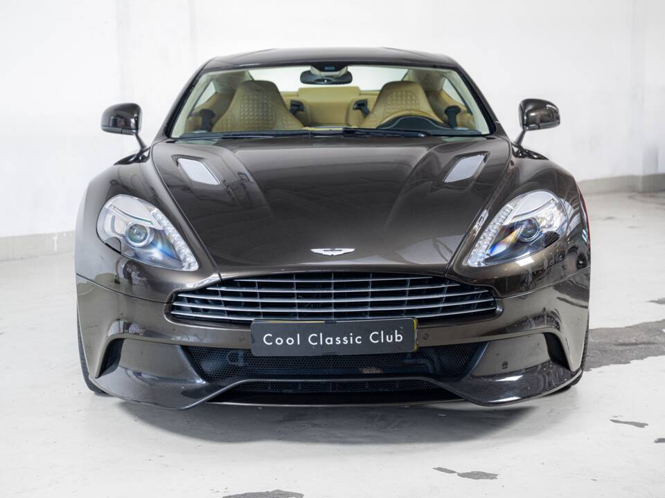 Image 2/32 of Aston Martin Vanquish (2013)