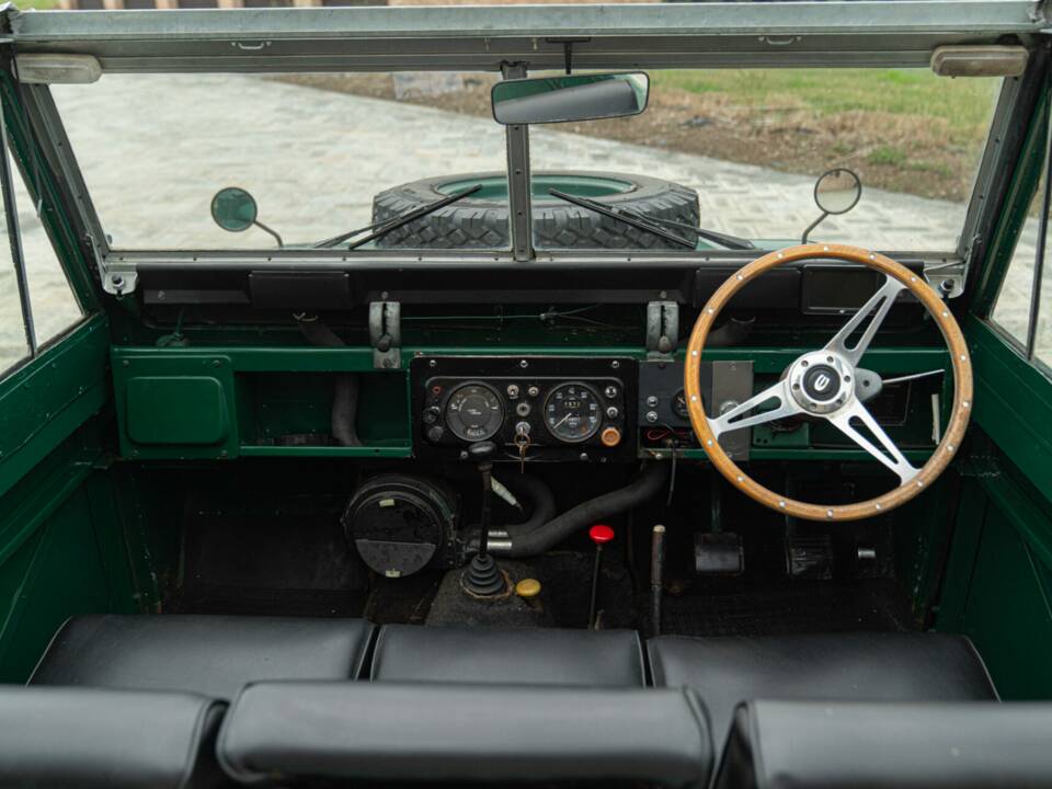 Bild 35/50 von Land Rover 88 (1978)