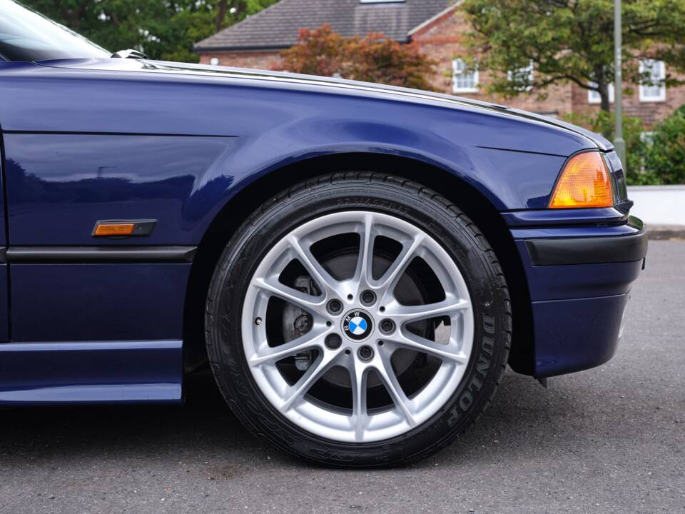 Image 50/50 de BMW 328i (1995)