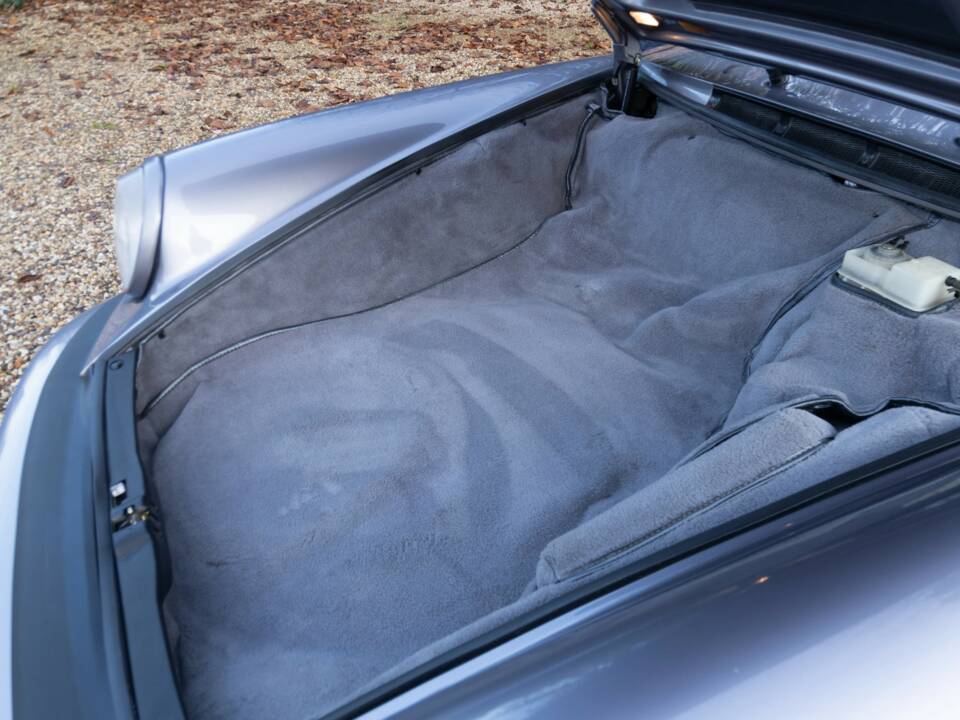 Immagine 40/50 di Porsche 911 Carrera 3.2 "25 years 911" (1988)