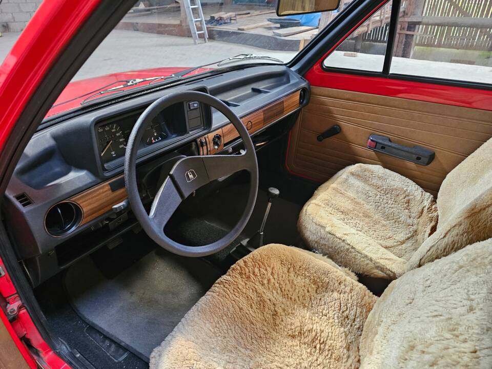 Image 8/12 of Volkswagen Polo I 0.9 (1981)