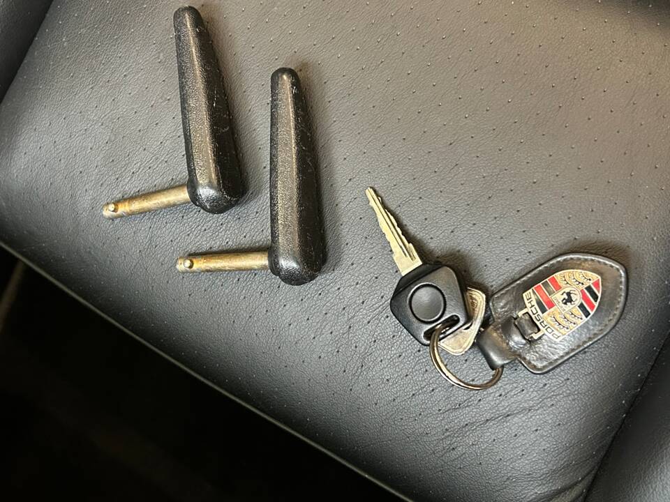 Bild 32/32 von Porsche 911 Carrera 3.2 (WTL) (1985)