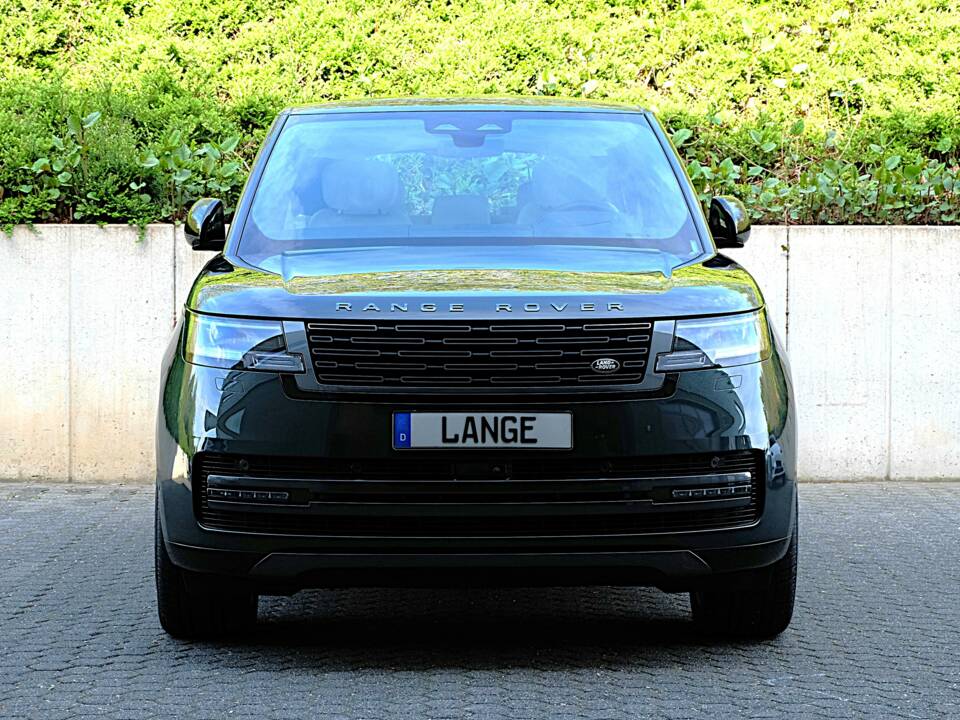 Image 11/61 of Land Rover Range Rover D350 (2025)