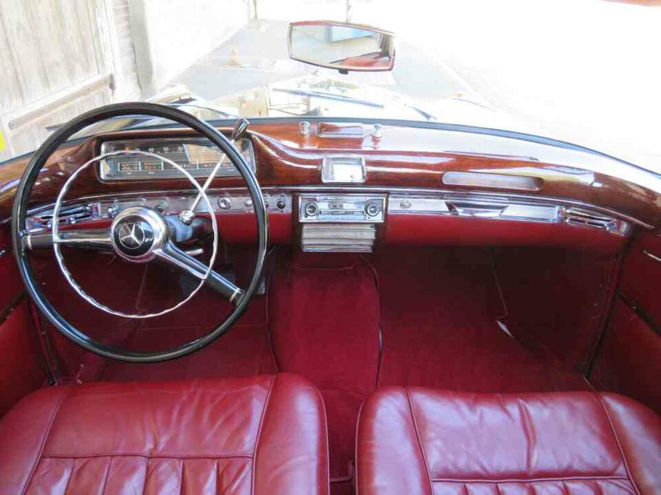 Image 9/20 of Mercedes-Benz 220 S (1958)