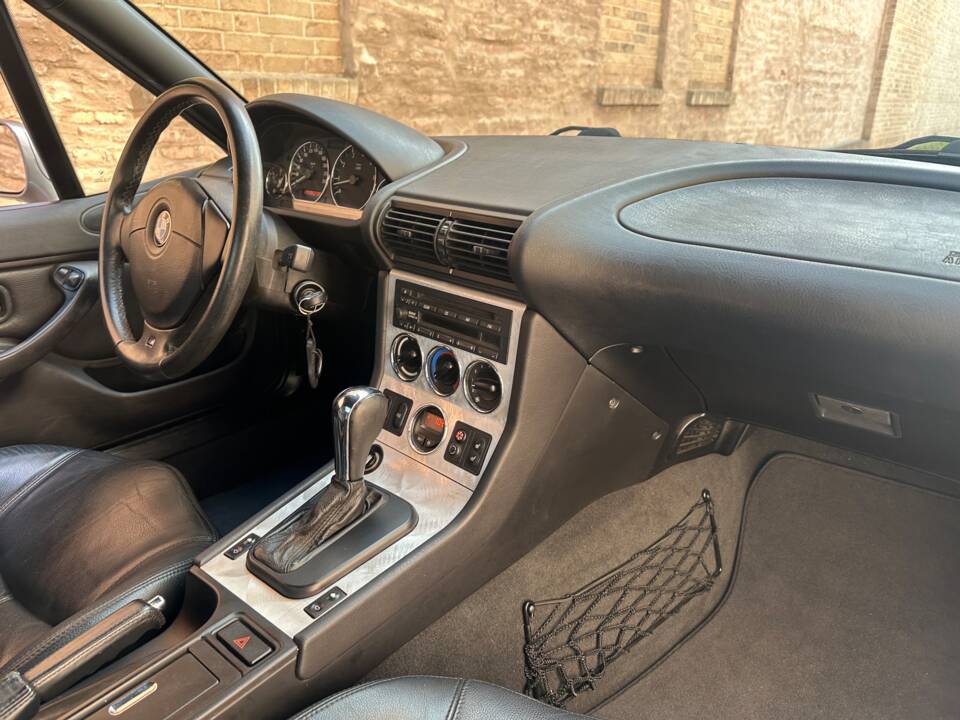 Bild 36/49 von BMW Z3 2.2i (2001)