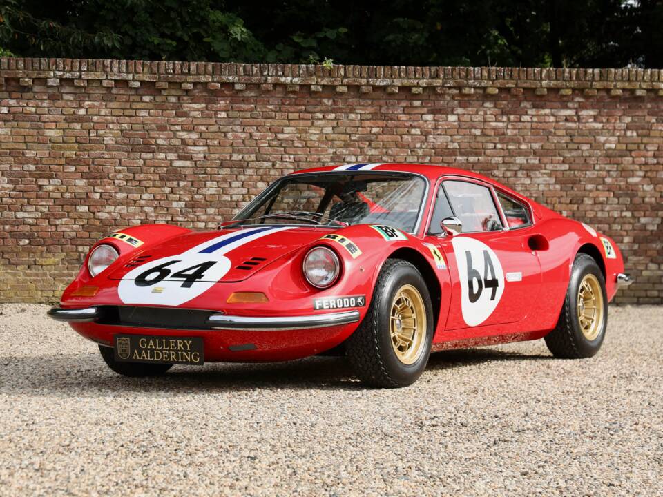 Immagine 13/50 di Ferrari Dino 246 GT (1971)