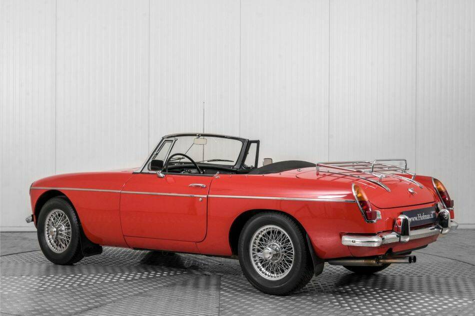 Imagen 63/82 de MG MGB (1967)