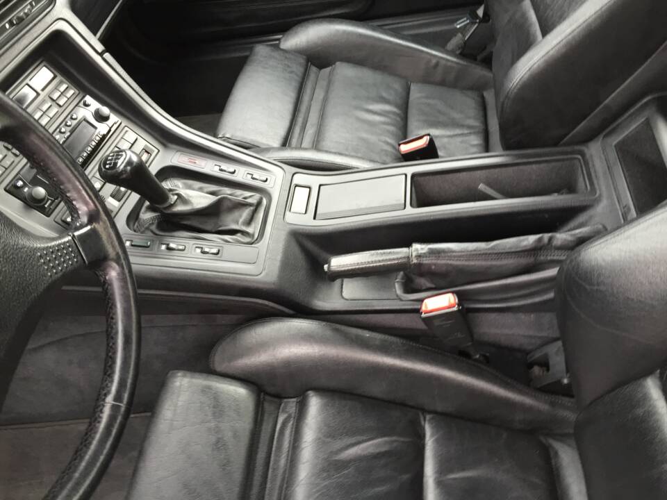 Immagine 13/28 di BMW 850CSi (1993)