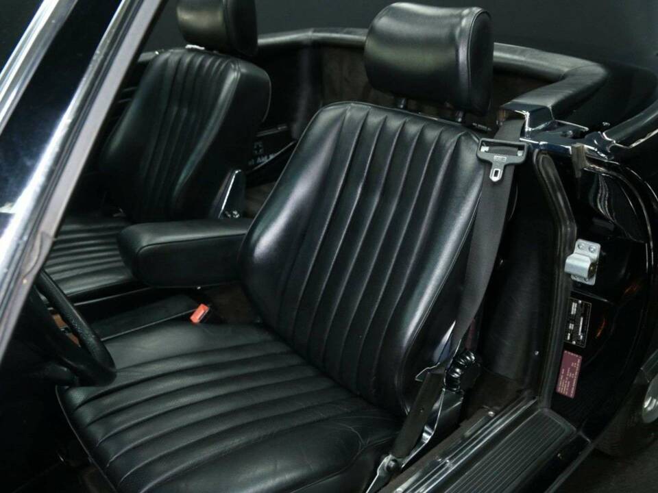 Image 11/30 of Mercedes-Benz 560 SL (1987)
