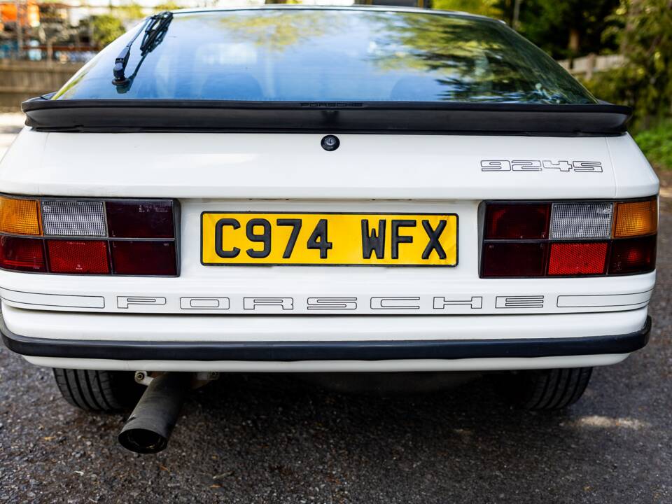 Image 21/50 de Porsche 924 S (1986)