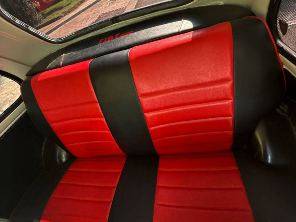 Image 8/21 of FIAT 500 L (1969)