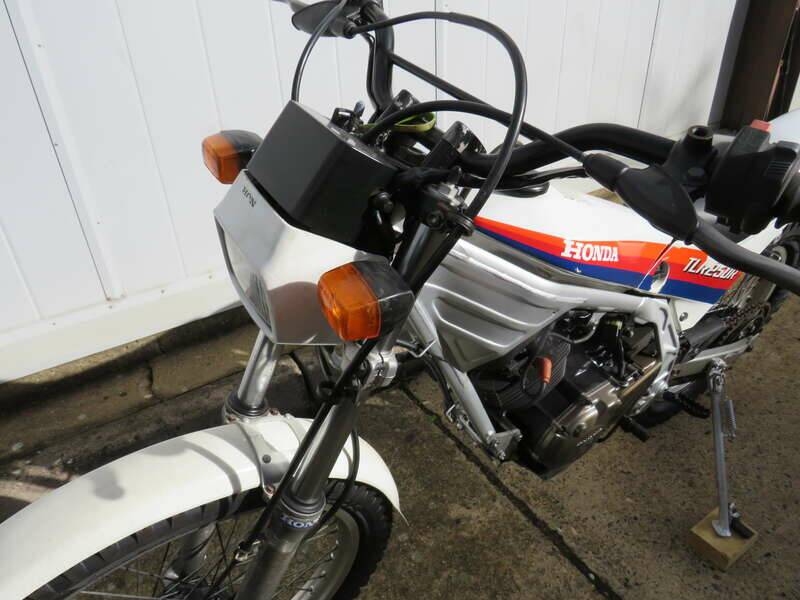 Image 7/33 of Honda TLR 250 (1986)