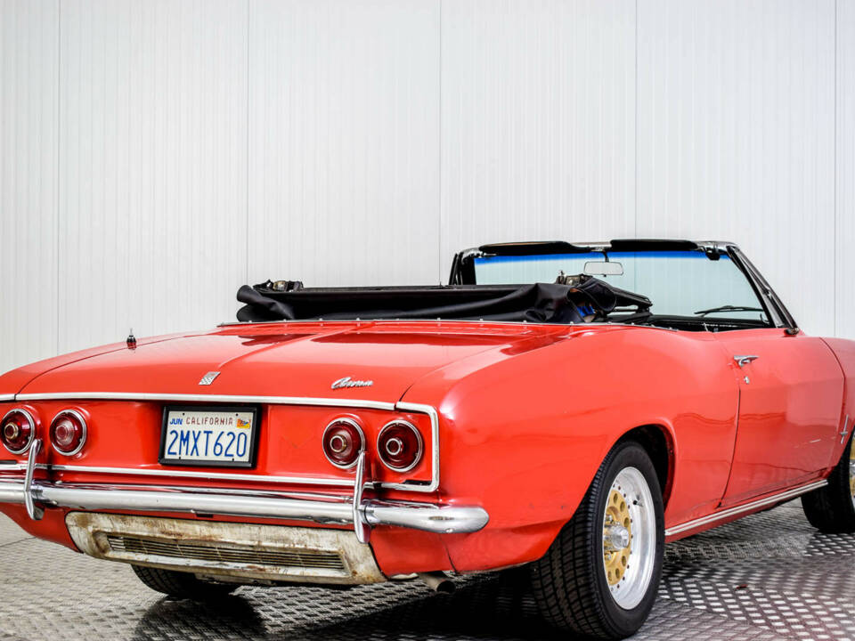 Image 6/50 of Chevrolet Corvair Monza Convertible (1966)