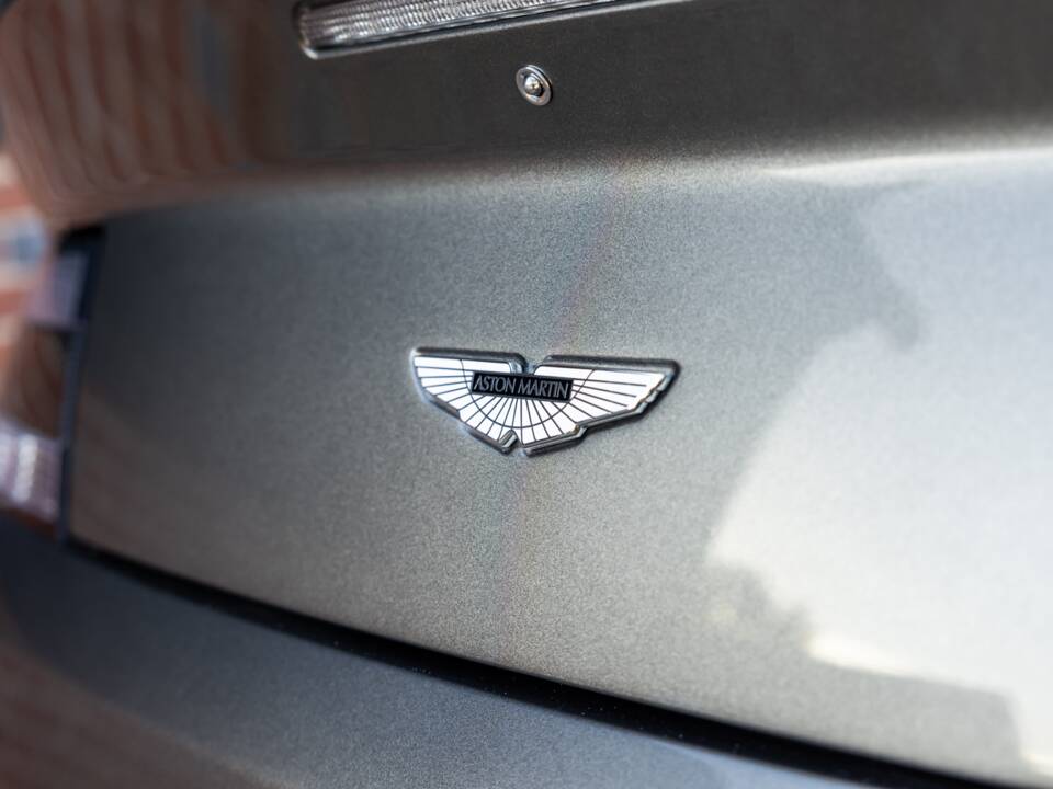 Image 25/53 of Aston Martin V12 Vantage AMR Roadster (2018)